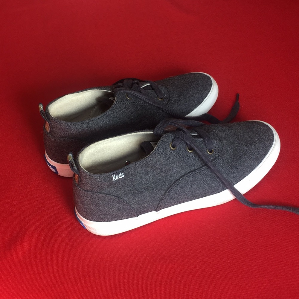 BRAND NEW SNEAKERS!!